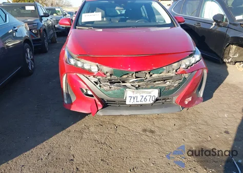 2017 Toyota Prius Prime Premium из США, поврежденный, VIN JTDKARFP2H3018217